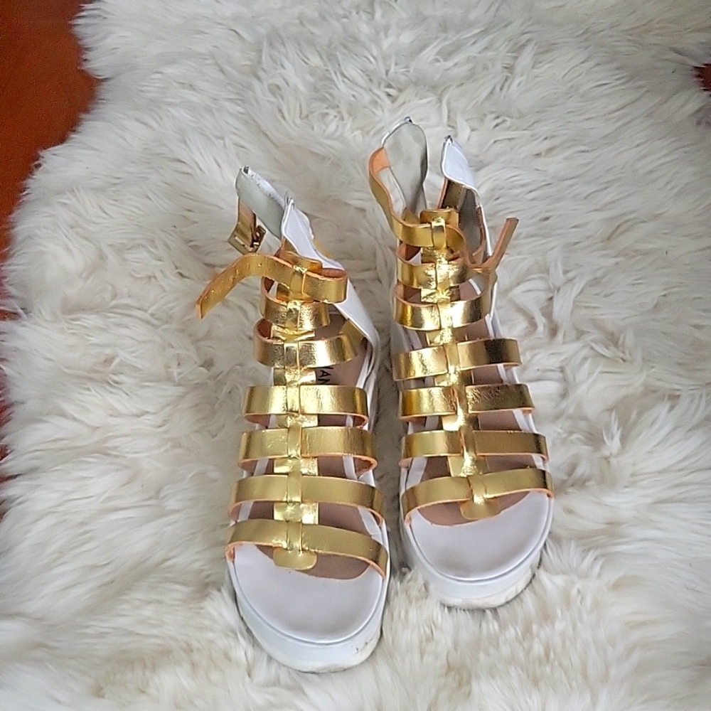 Chaniotakis size 7 white and gold gladiator sandals 👡.
